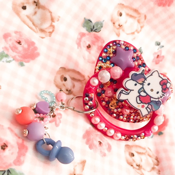 ✨Embellished Adult Pacifier - Hello Kitty✨ - Picture 2 of 4